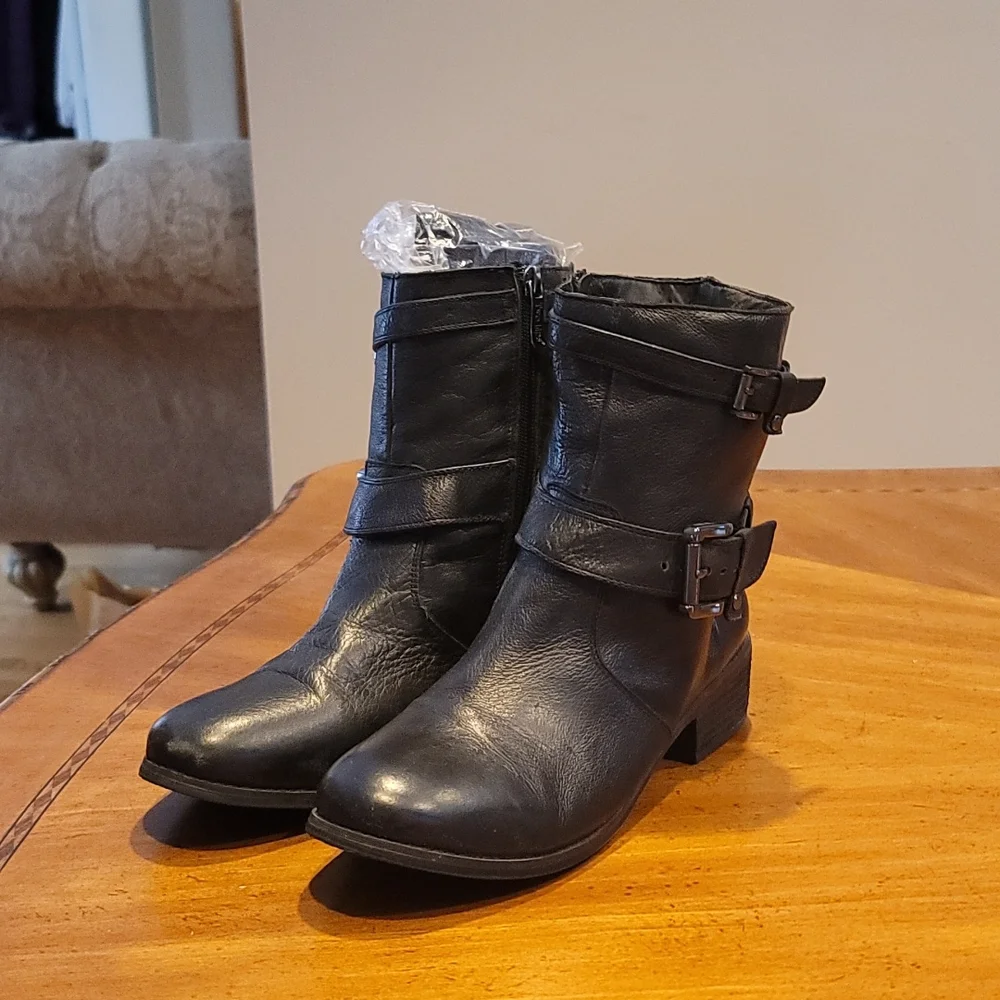 Bootie - Picture 4 of 9